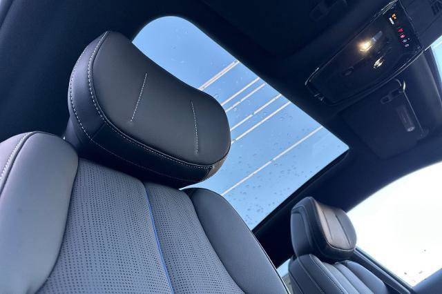 New 2026 Cadillac Lyriq Luxury image 18