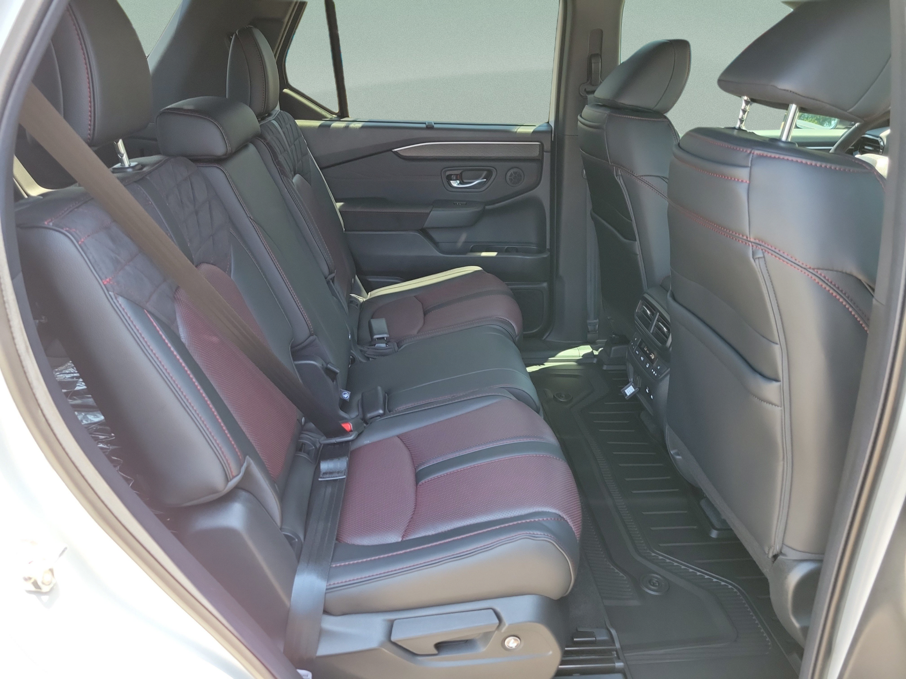 New 2026 Honda Pilot Black Edition image 10