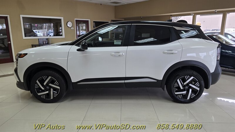 Used 2025 Nissan Kicks SV FWD image 6