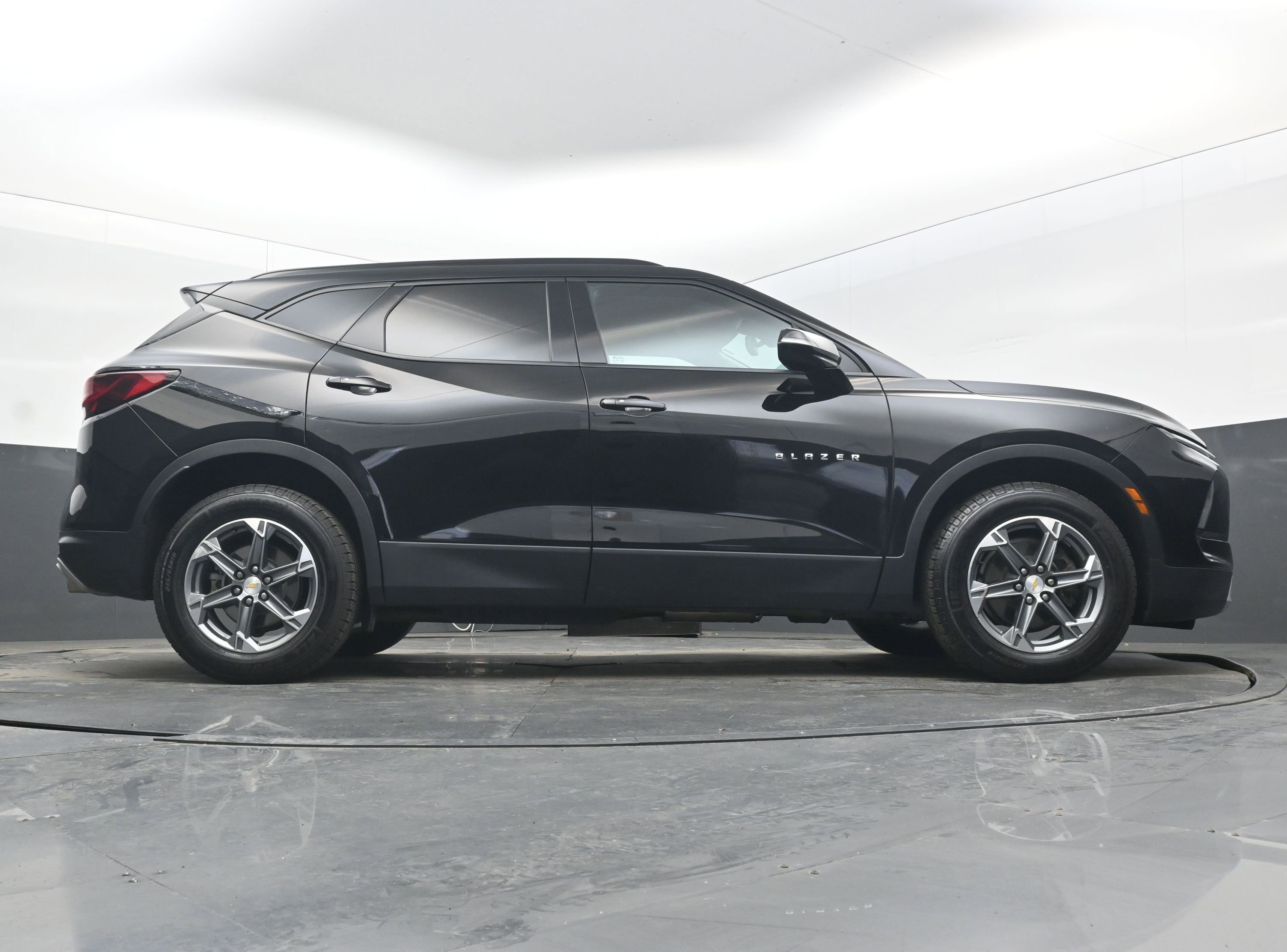 Used 2023 Chevrolet Blazer LT image 26