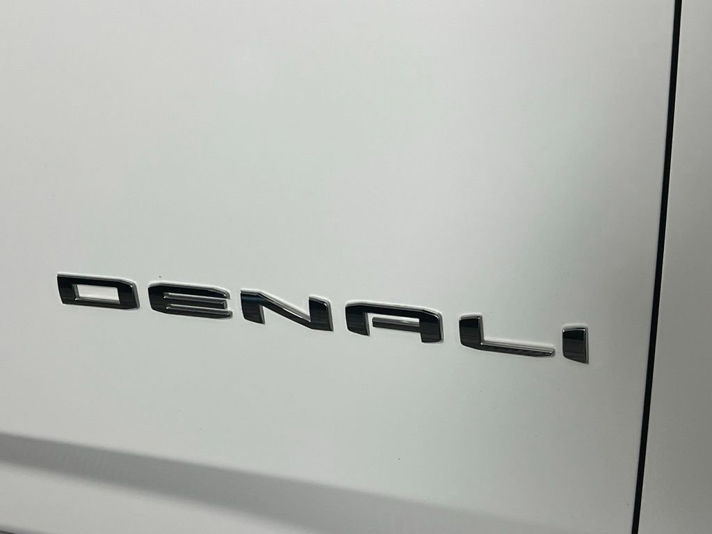 Used 2024 GMC Yukon Denali image 39