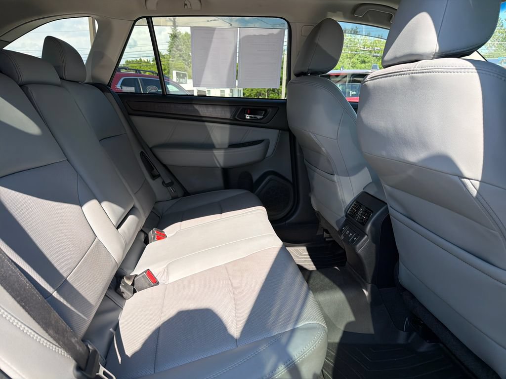 Used 2019 Subaru Outback 2.5i Limited AWD/4WD image 36