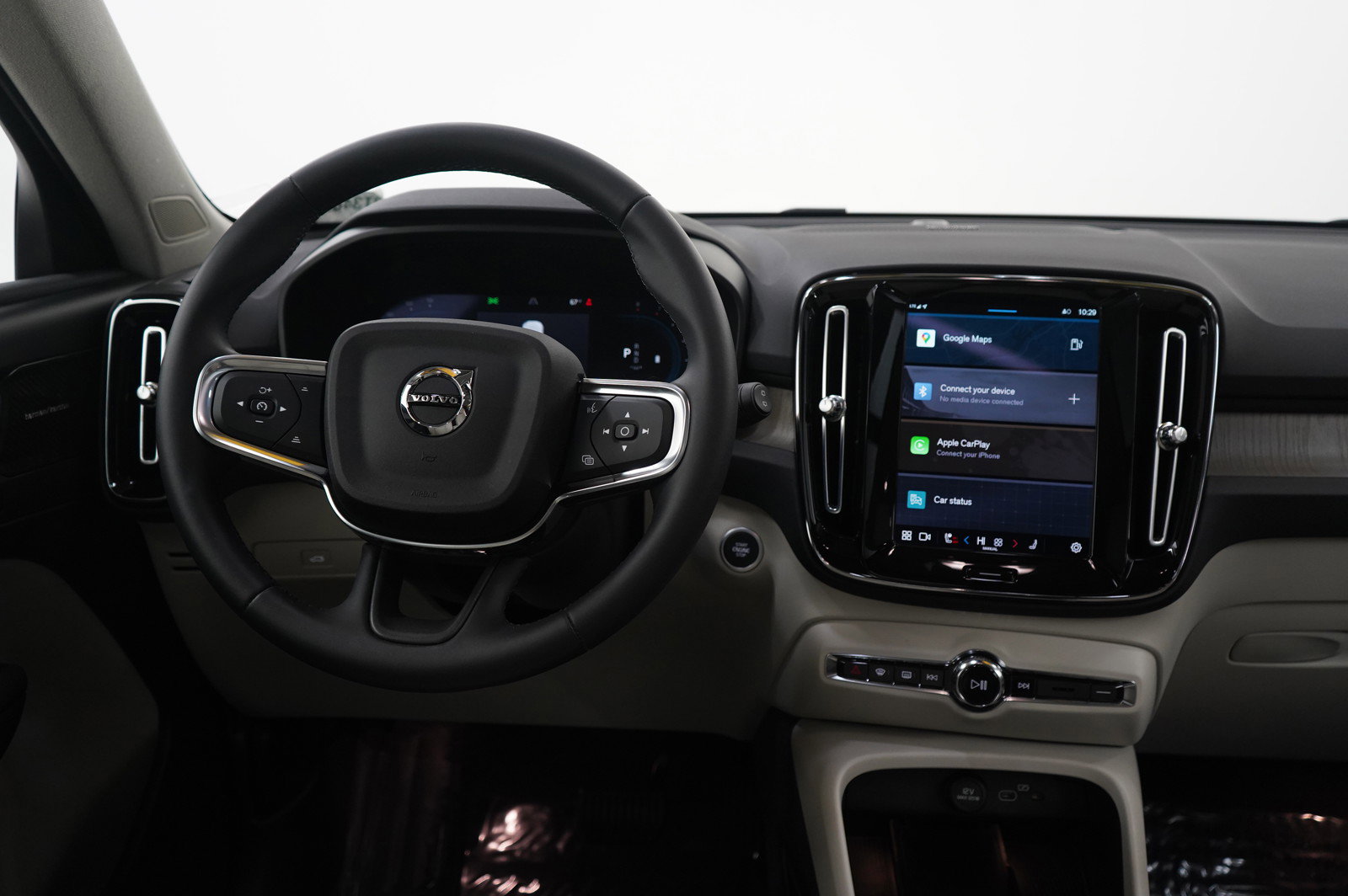 Used 2023 Volvo XC40 B5 Ultimate w/ Protection Package Premier image 12