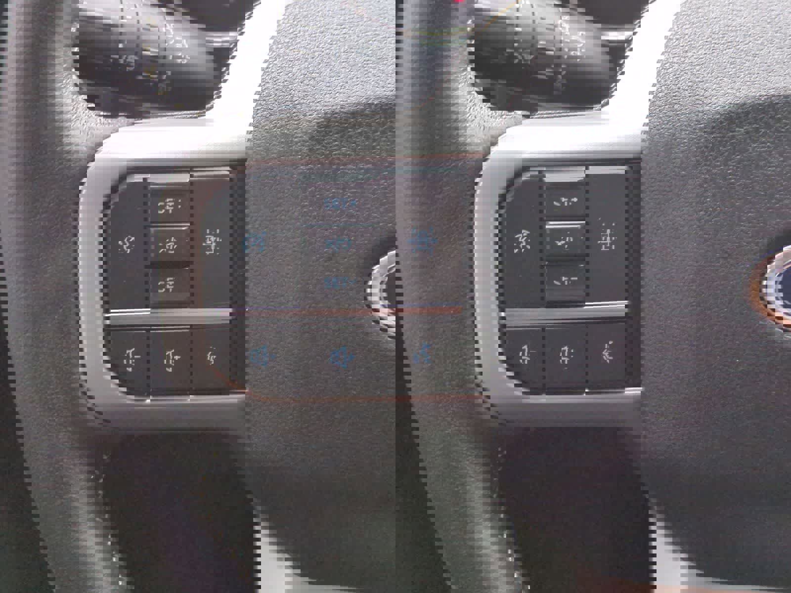 Used 2023 Ford Expedition Max XLT image 23