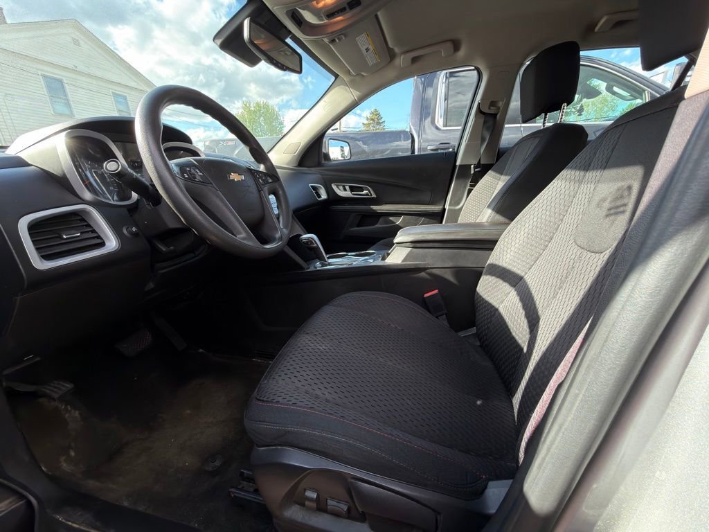 Used 2015 Chevrolet Equinox LS FWD image 2