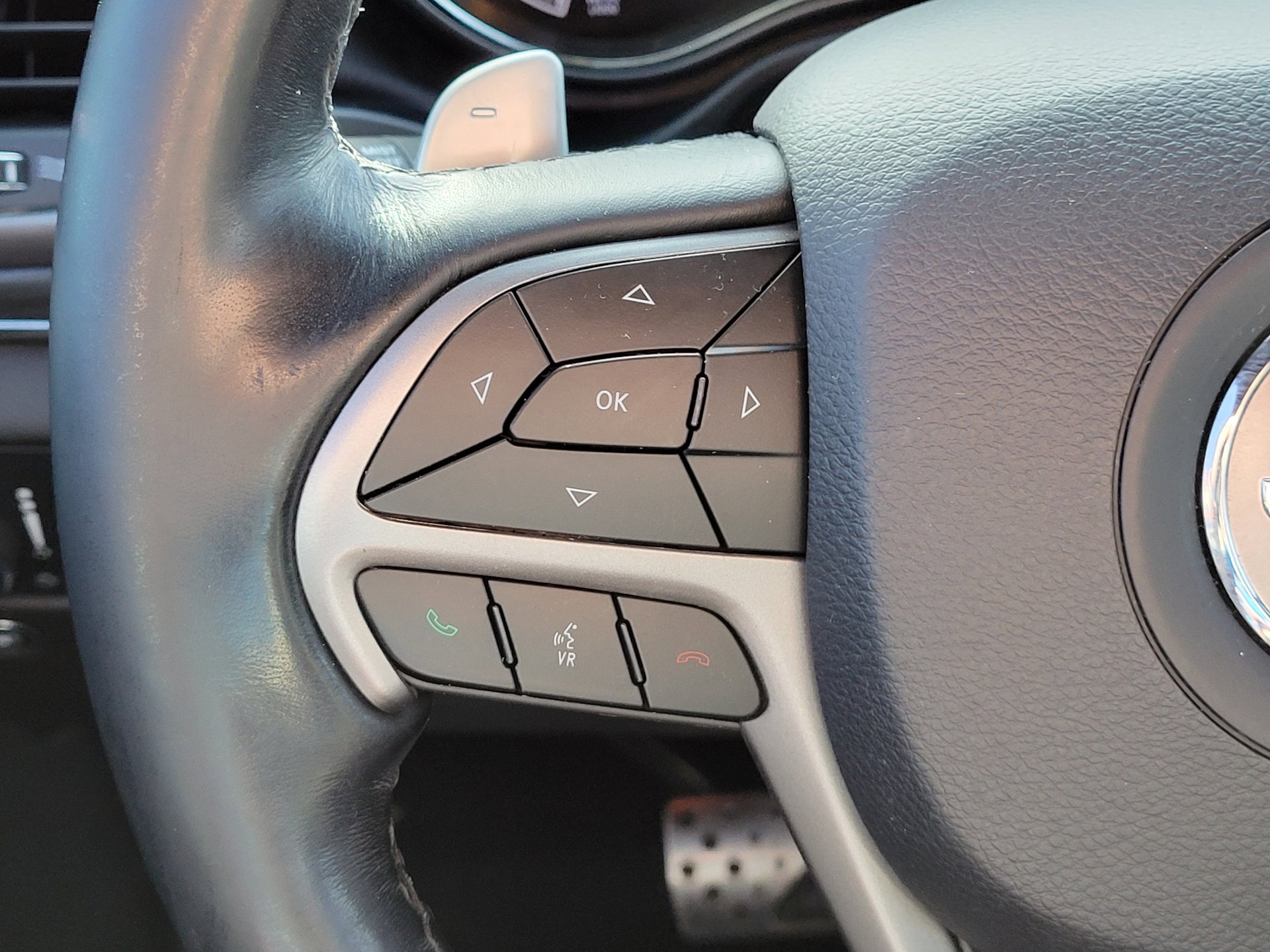 Used 2020 Jeep Grand Cherokee Limited X image 23