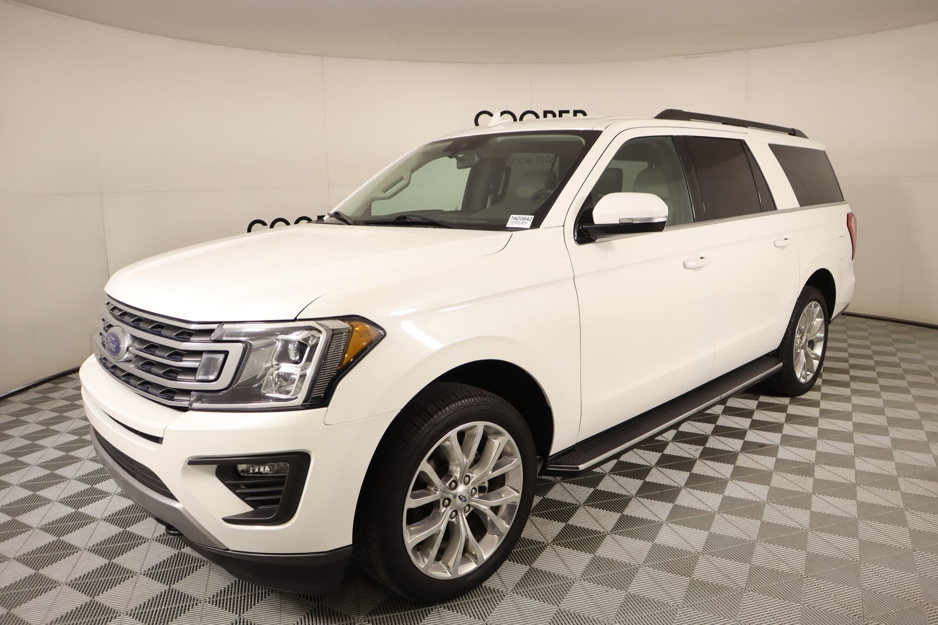 Used 2021 Ford Expedition Max XLT image 11