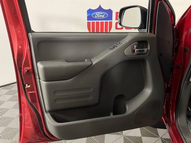 Used 2020 Nissan Frontier S image 12