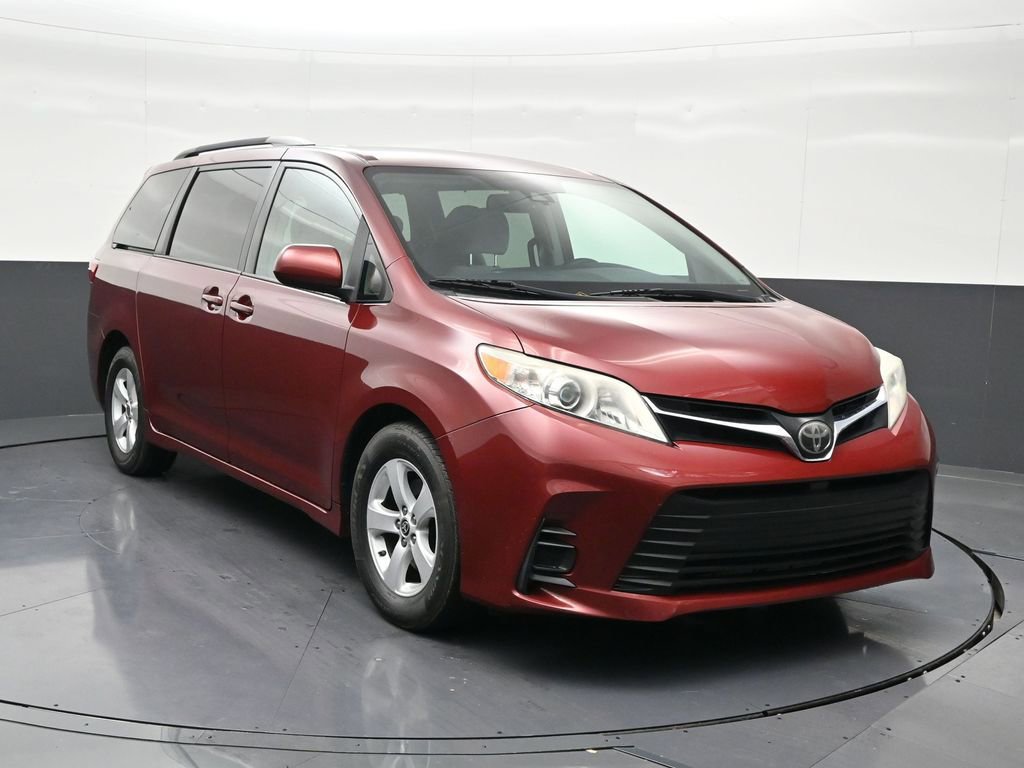 Used 2020 Toyota Sienna LE image 7