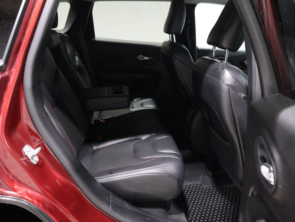 Used 2021 Jeep Cherokee Trailhawk image 20