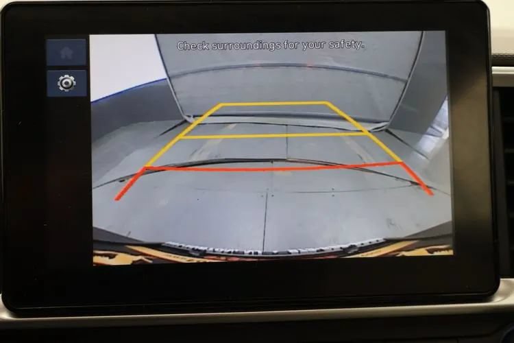 Used 2025 Hyundai Venue SEL FWD image 33