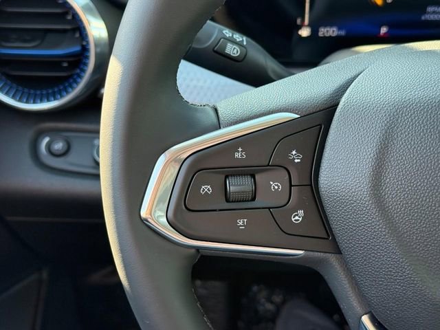 Used 2025 Chevrolet Trax LT w/ Driver Confidence Package FWD image 18