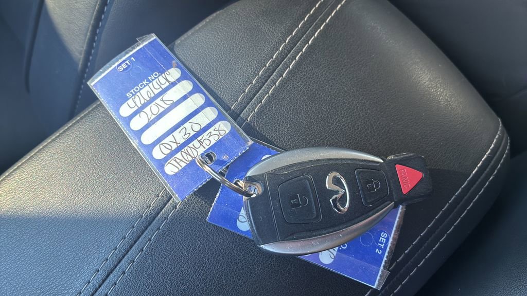 Used 2018 INFINITI QX30 Premium w/ Cargo Package image 18