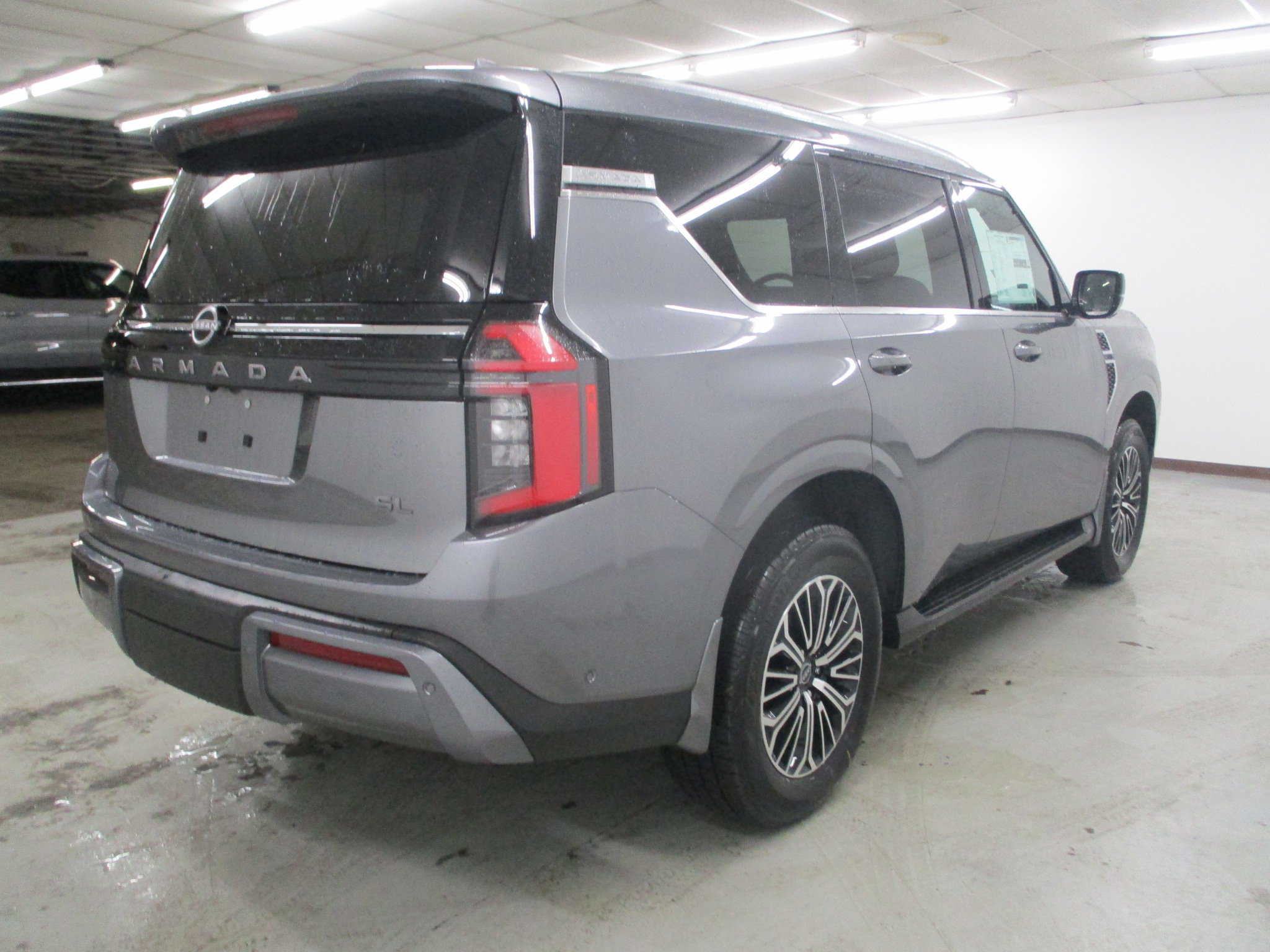 New 2025 Nissan Armada SL w/ Captain's Chari Seat Package image 9