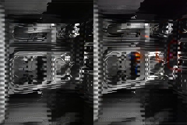 Used 2018 Jeep Wrangler Unlimited Sport S image 29