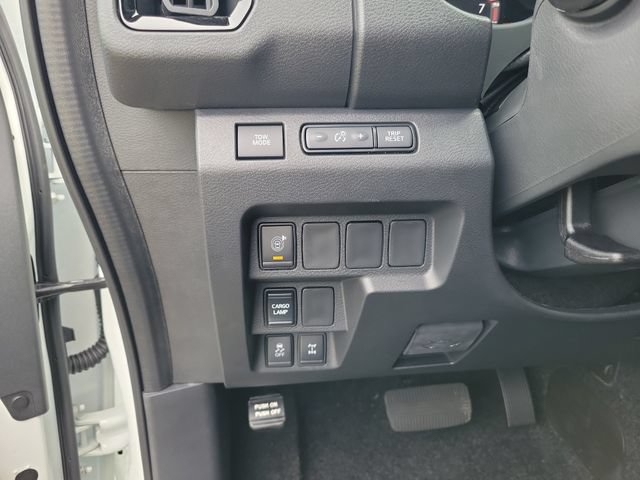 New 2026 Nissan Frontier PRO-4X w/ Tow Package AWD/4WD image 18