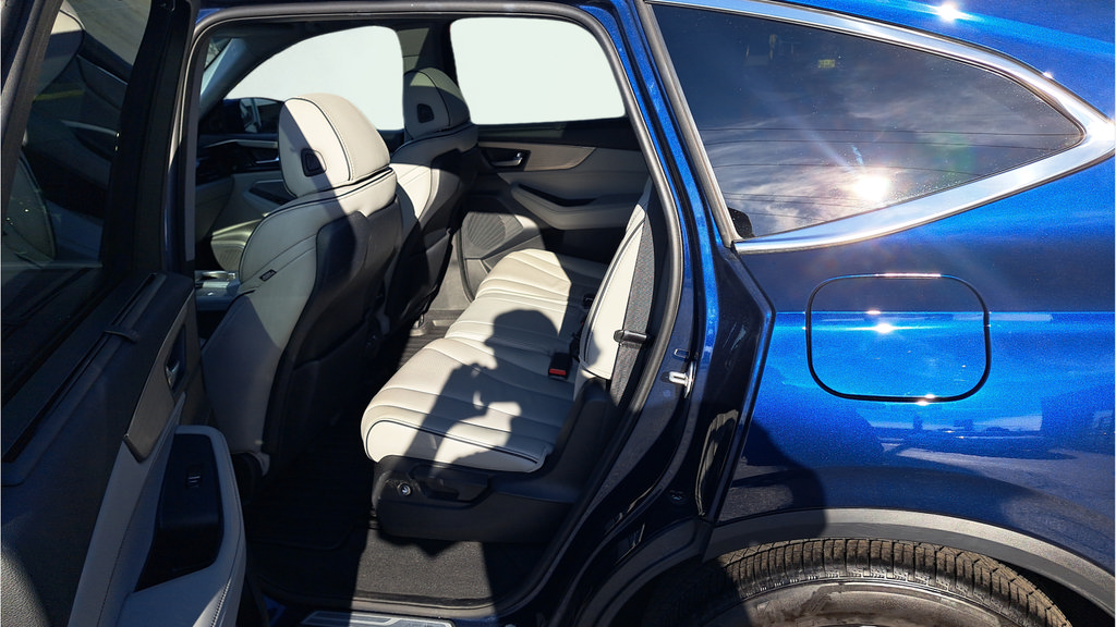 Used 2023 Acura MDX w/ Advance Package AWD/4WD image 22