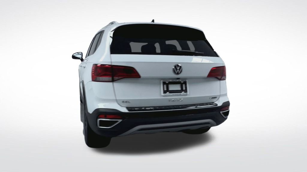 Used 2024 Volkswagen Taos SEL image 7
