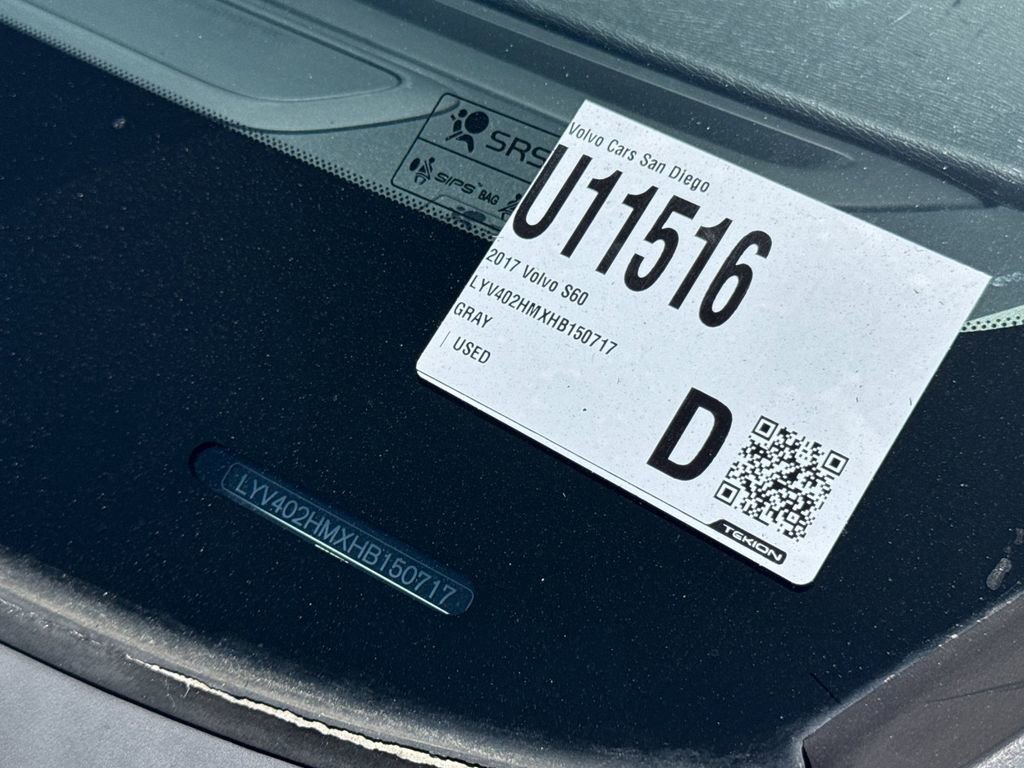 Used 2017 Volvo S60 T5 Inscription Platinum FWD image 3