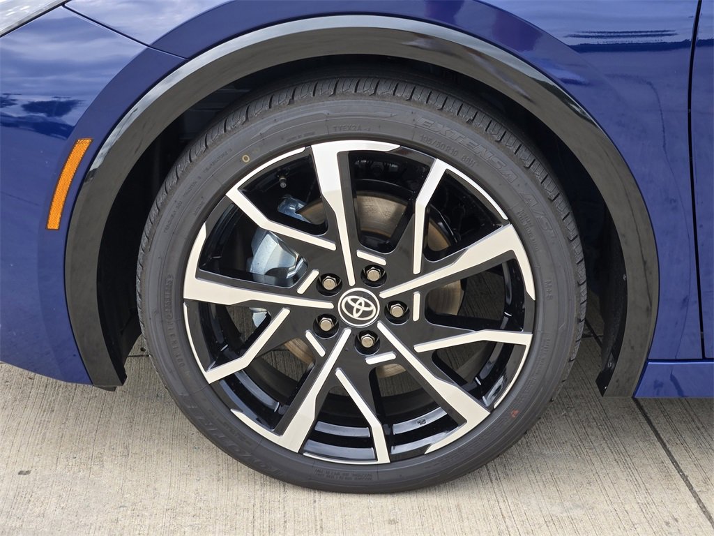 New 2025 Toyota Prius Plug-In Hybrid image 9