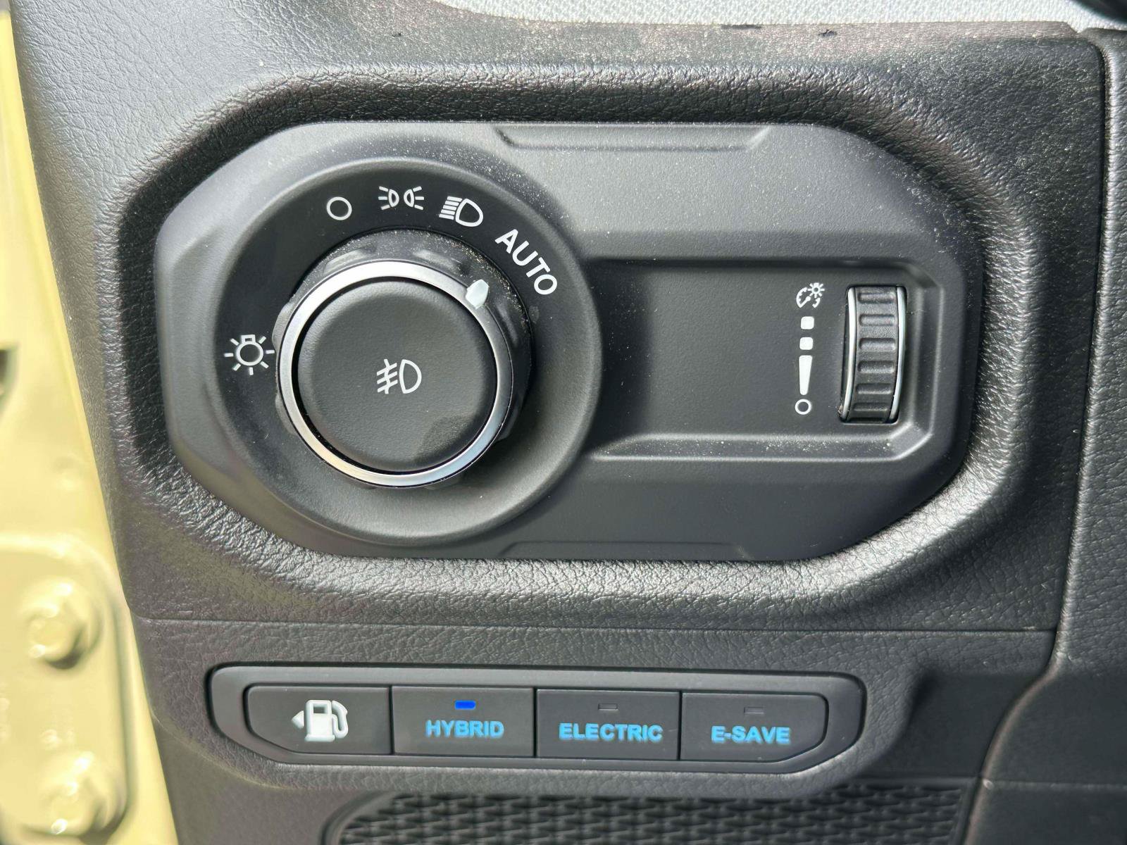 Used 2025 Jeep Wrangler Unlimited Sport S 4xe AWD/4WD image 17