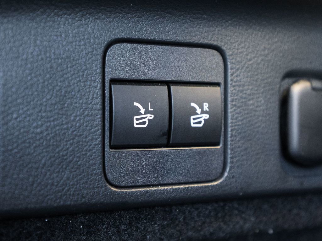 Used 2023 Lexus RX 350 Premium w/ Accessory Package (Z1) image 32