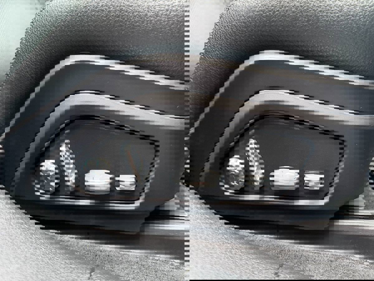 Used 2018 Porsche Panamera 4 image 20