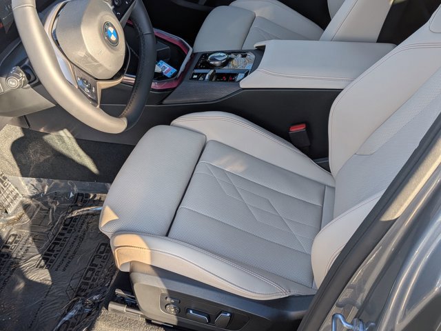 Used 2025 BMW X3 xDrive30i w/ Premium Package image 11