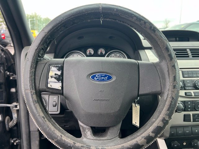 Used 2010 Ford Focus SE FWD image 13