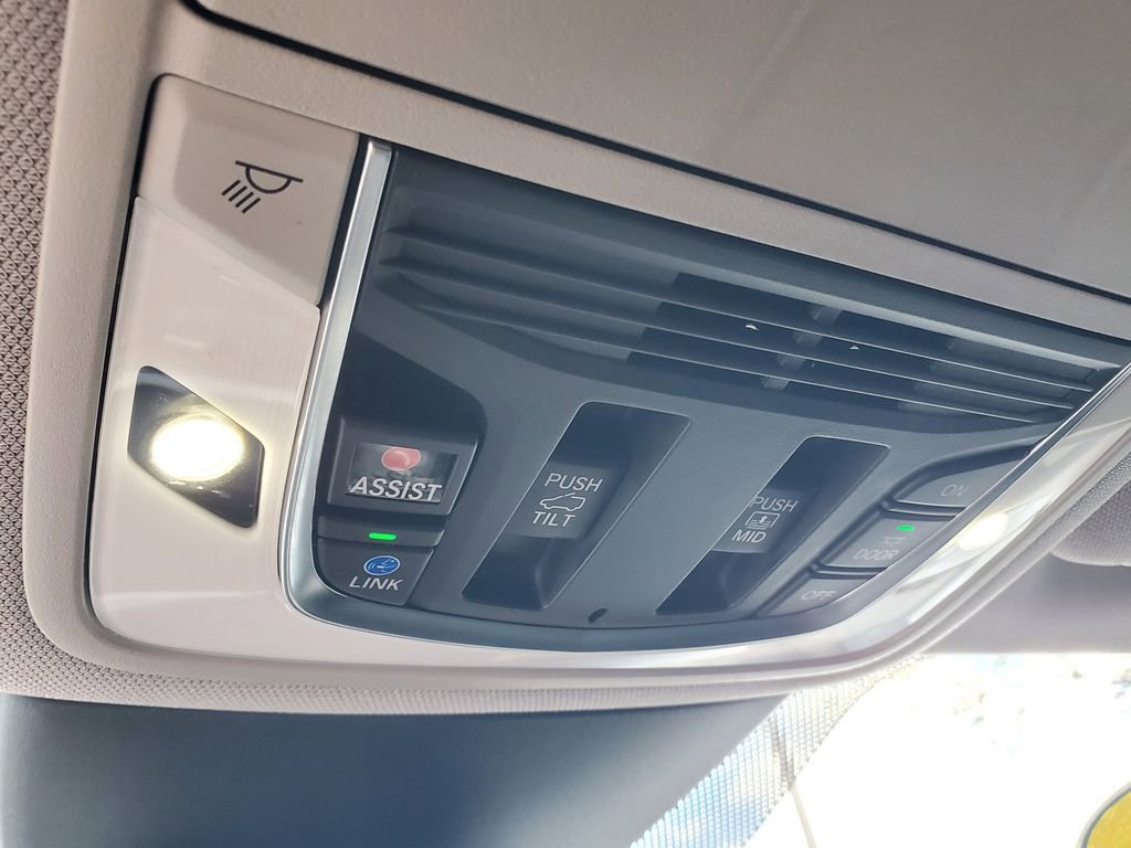 Certified 2024 Acura MDX FWD w/ Technology Package image 35