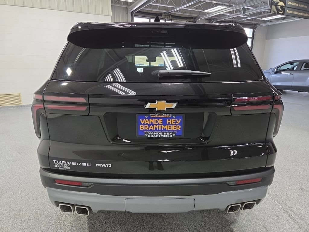 New 2026 Chevrolet Traverse LT image 6