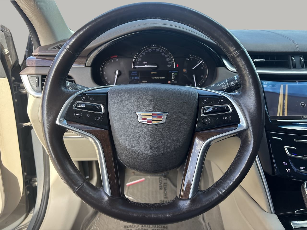 Used 2017 Cadillac XTS Luxury image 28