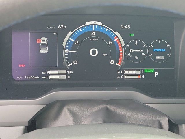 Used 2025 Toyota Tundra Platinum AWD/4WD image 34