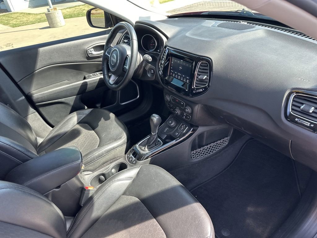 Used 2018 Jeep Compass Latitude w/ Popular Equipment Group image 29