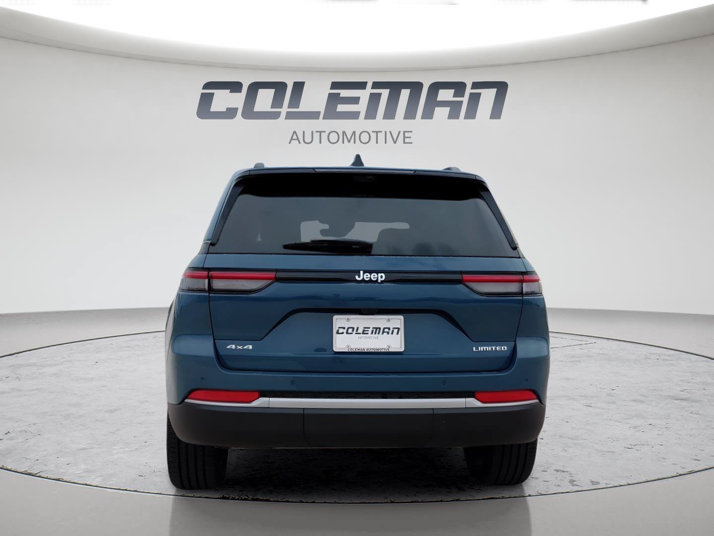 New 2026 Jeep Grand Cherokee Limited w/ Luxury Tech Group II AWD/4WD image 4