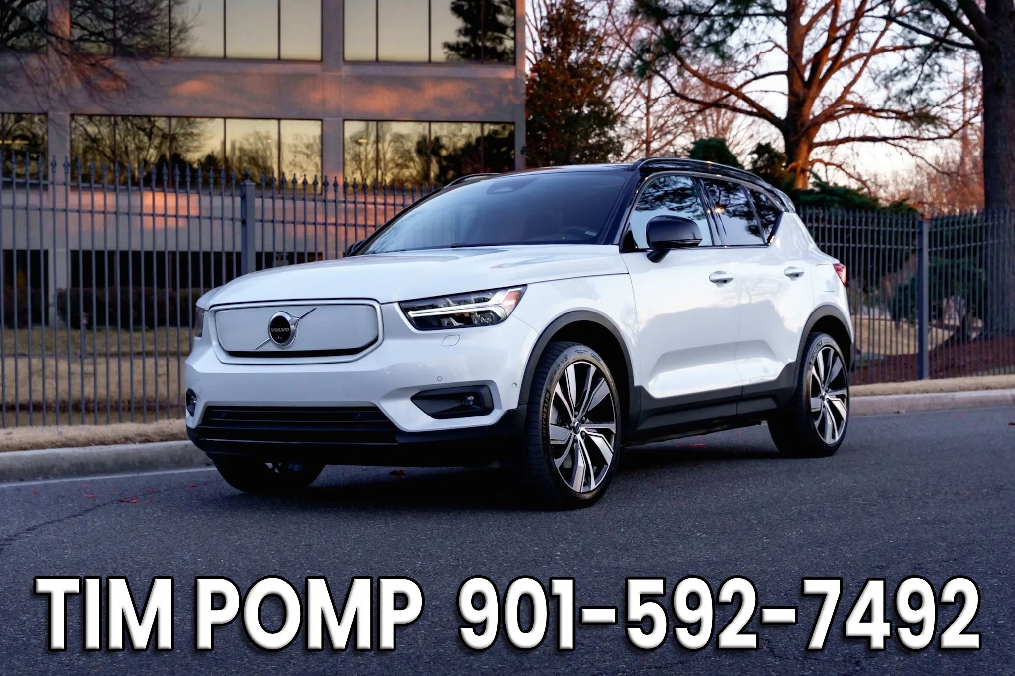 Used 2022 Volvo XC40 P8 Recharge Ultimate image 1