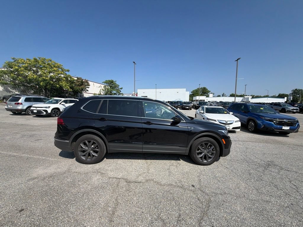 Used 2023 Volkswagen Tiguan SE FWD image 4