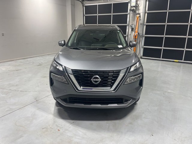 Used 2023 Nissan Rogue SL w/ SL Premium Package image 2