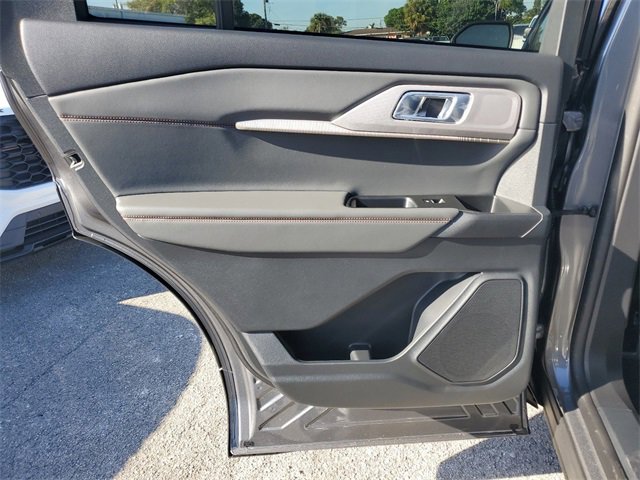 New 2025 Ford Explorer Active w/ Active Comfort Package image 8