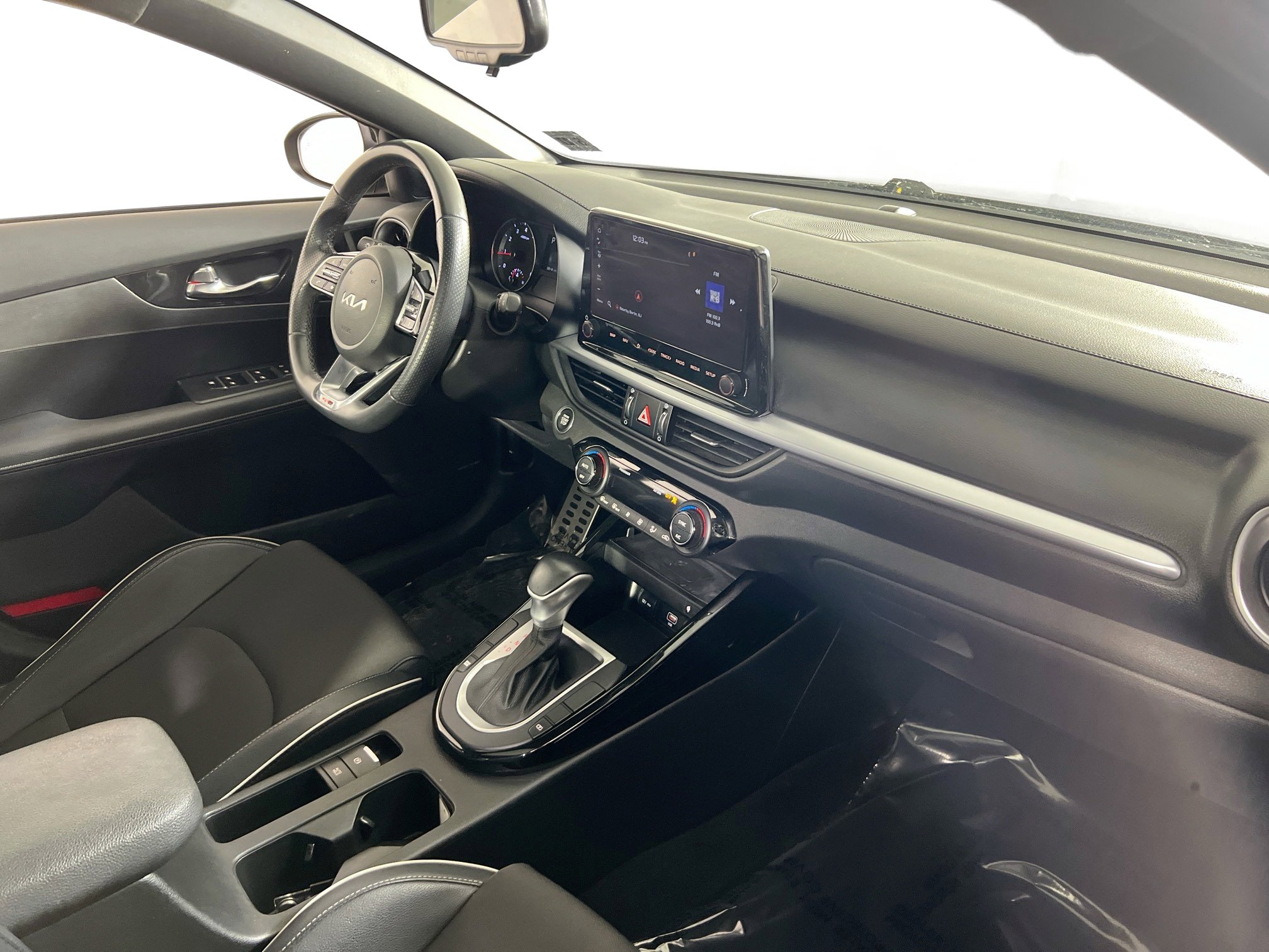 Used 2022 Kia Forte GT-Line w/ GT-Line Premium Package image 28