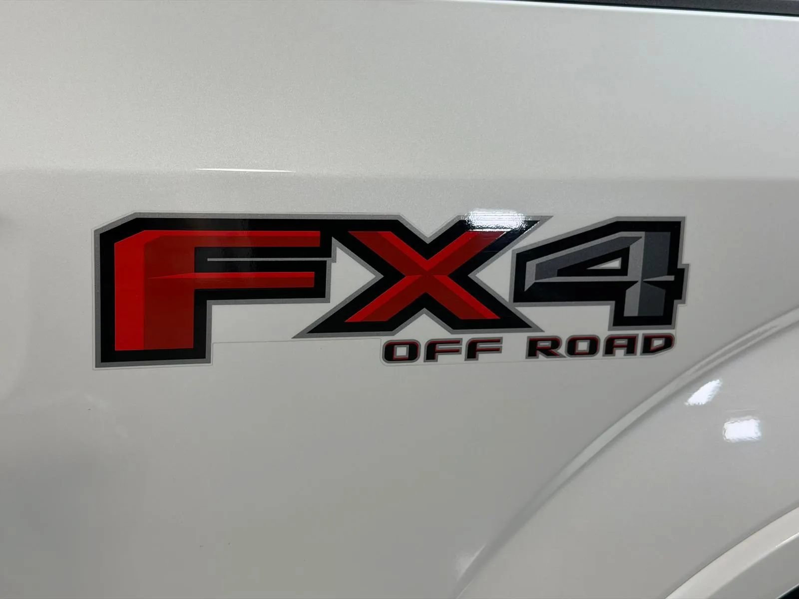 Used 2018 Ford F150 Platinum w/ Equipment Group 701A Luxury AWD/4WD image 11