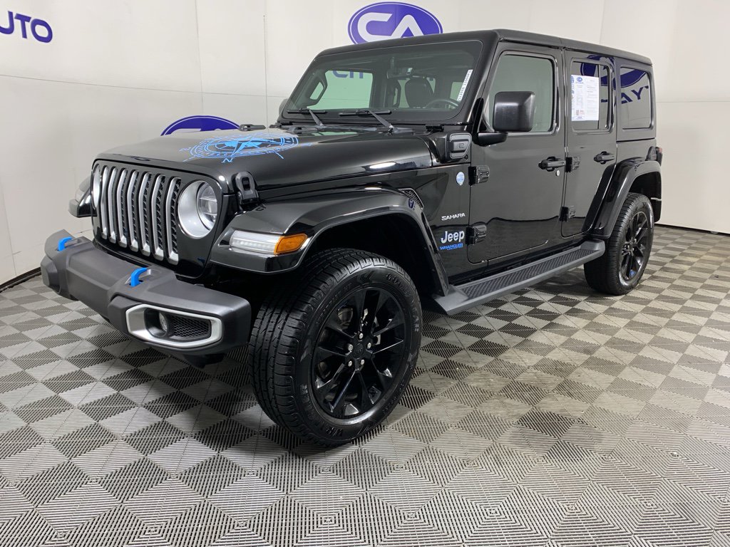 Used 2022 Jeep Wrangler Unlimited Sahara w/ Cold Weather Group image 7
