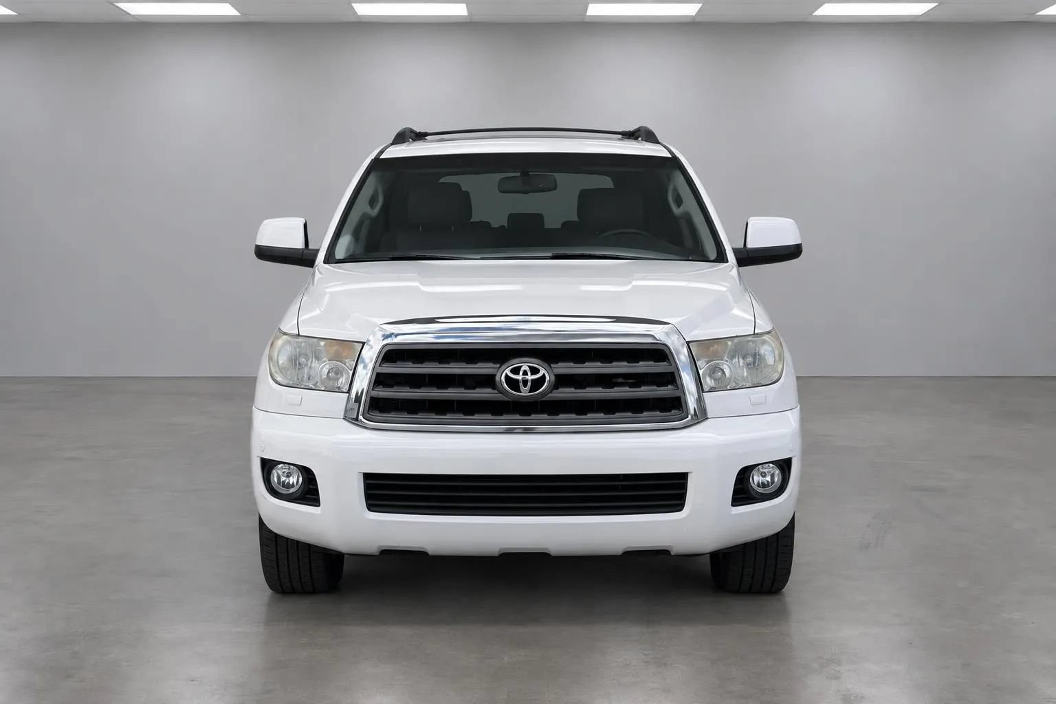 Used 2016 Toyota Sequoia SR5 w/ Premium Package AWD/4WD image 12