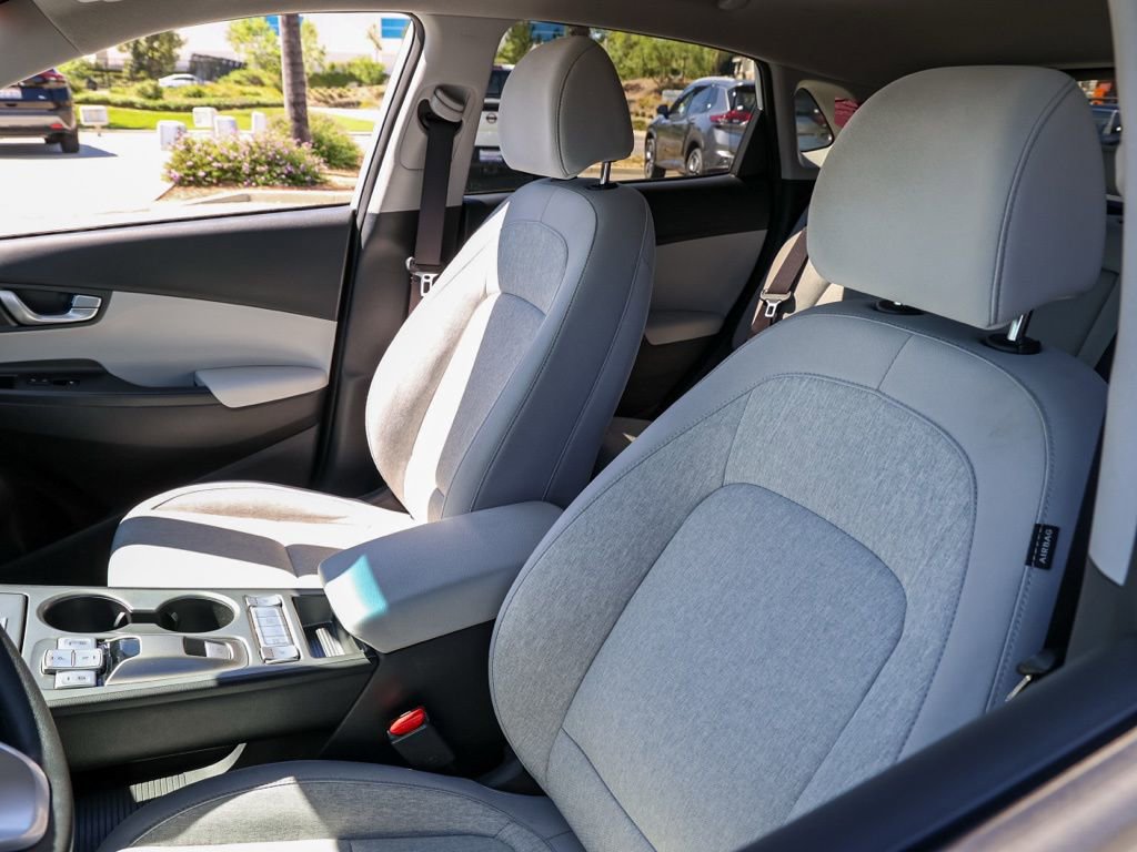 Used 2023 Hyundai Kona SE image 15