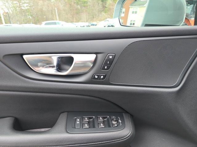 Certified 2025 Volvo V60 B5 Cross Country Plus image 26