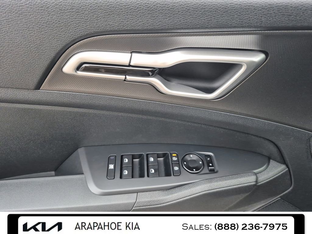 New 2026 Kia Sportage LX image 4