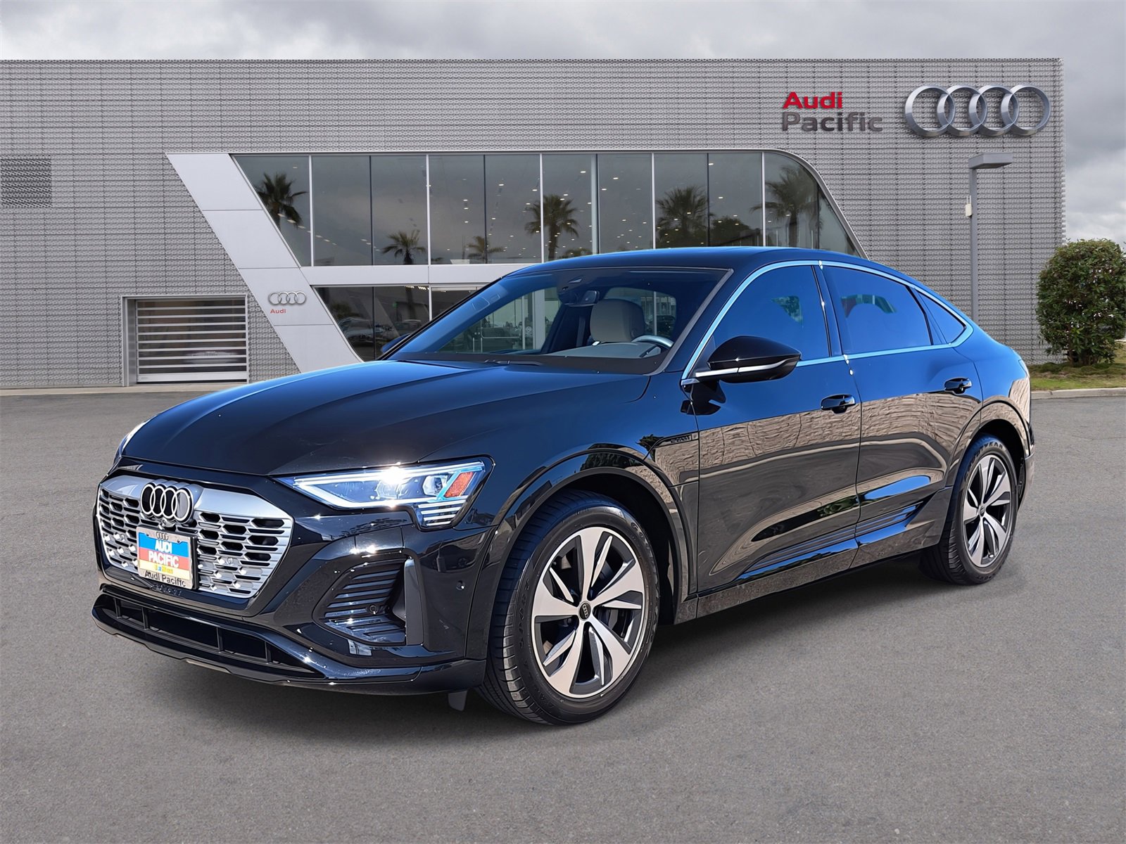 Certified 2024 Audi Q8 e-tron Premium Plus w/ Premium Plus Package