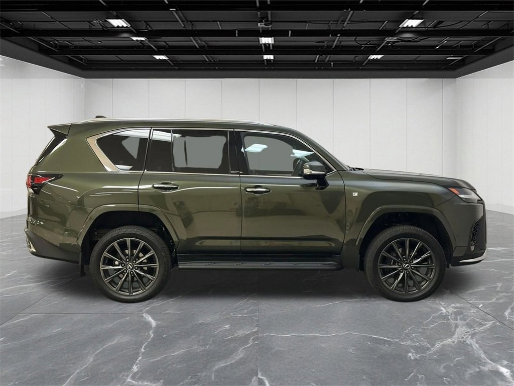 Used 2025 Lexus LX 700h F Sport image 11