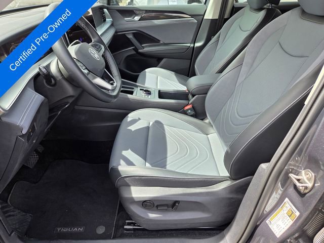 Used 2025 Volkswagen Tiguan SE FWD image 10