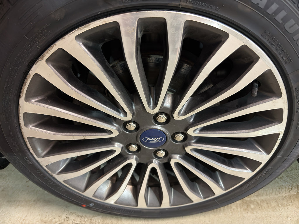 Used 2018 Ford Fusion Titanium AWD/4WD image 34
